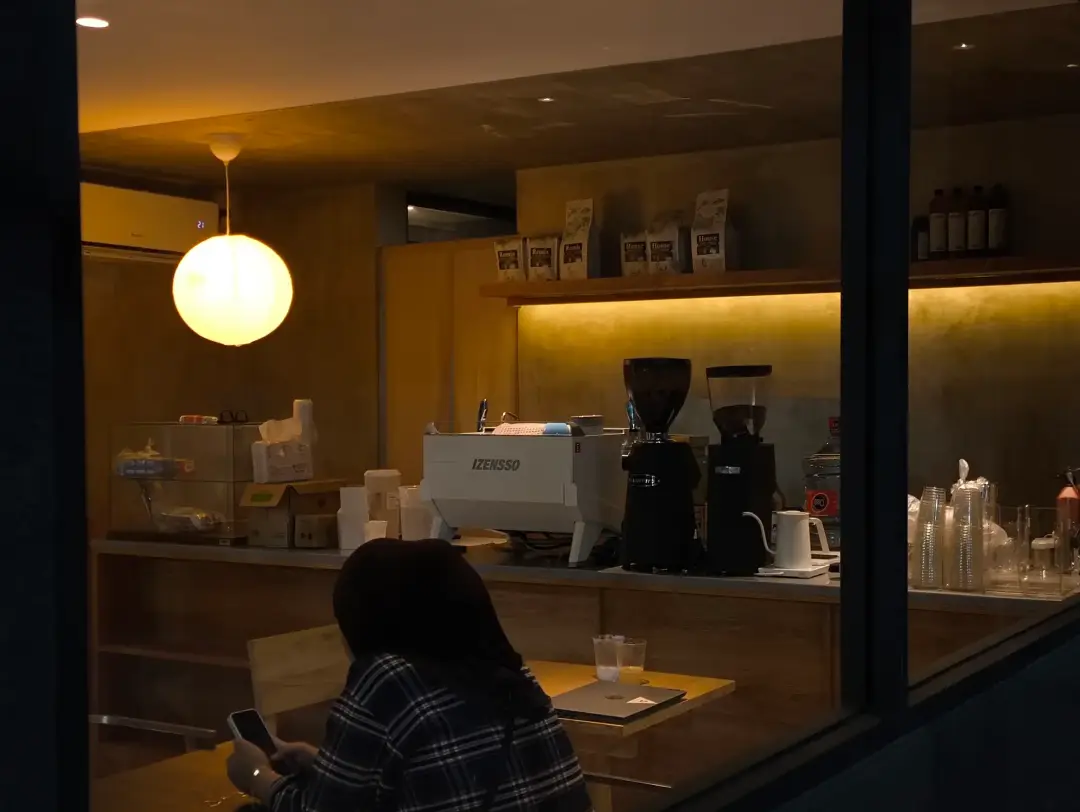 Espresso machine at the café